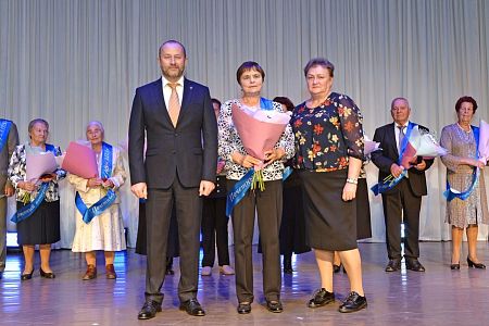 Традиционный праздник для ветеранов АПЗ в честь Международного дня пожилых людей
